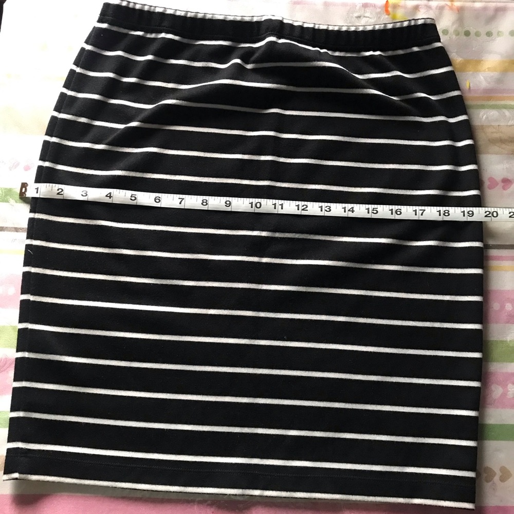MX Studio Skirt - Picture 2 of 5